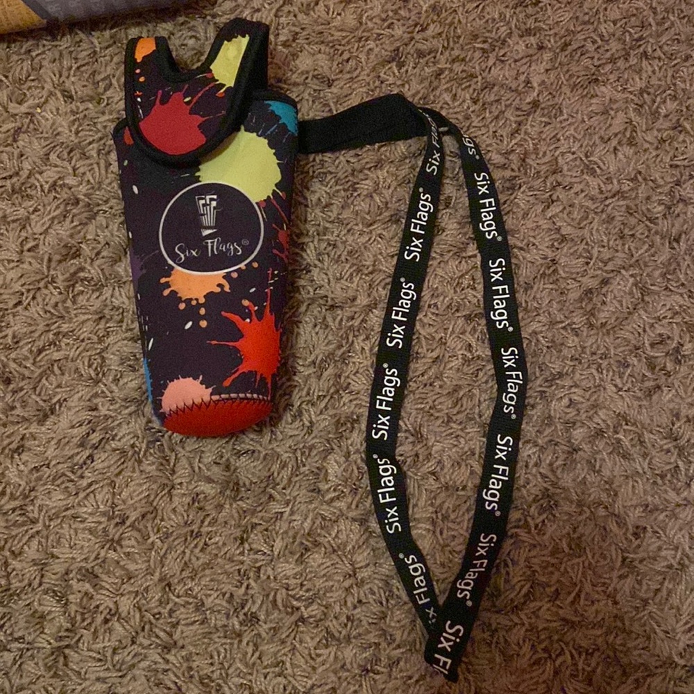 SIX FLAGS CUP COVER